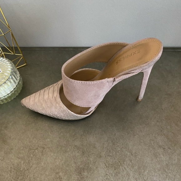 Pink Express Heels - Picture 2 of 5